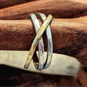 Silpada Sterling Silver Two Tone Hammered Criss Cross Band Ring 925 size 8
